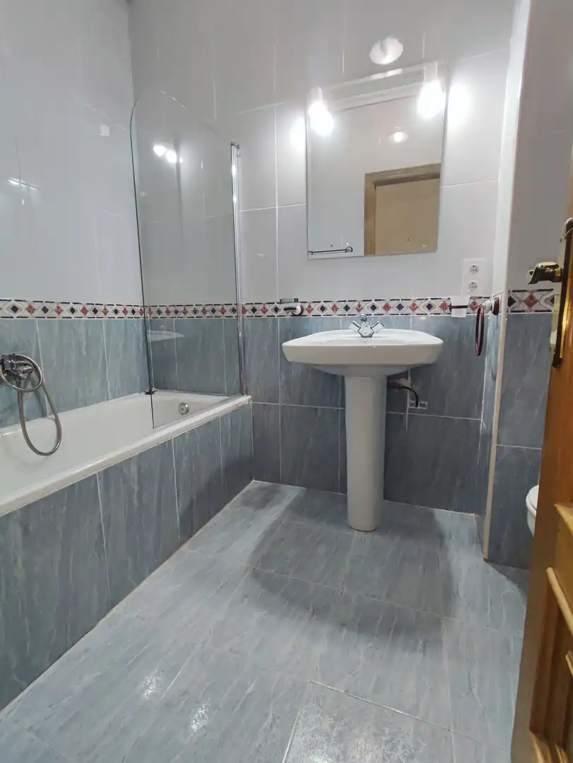 Flat for rent in Calle Romanceros, Centro