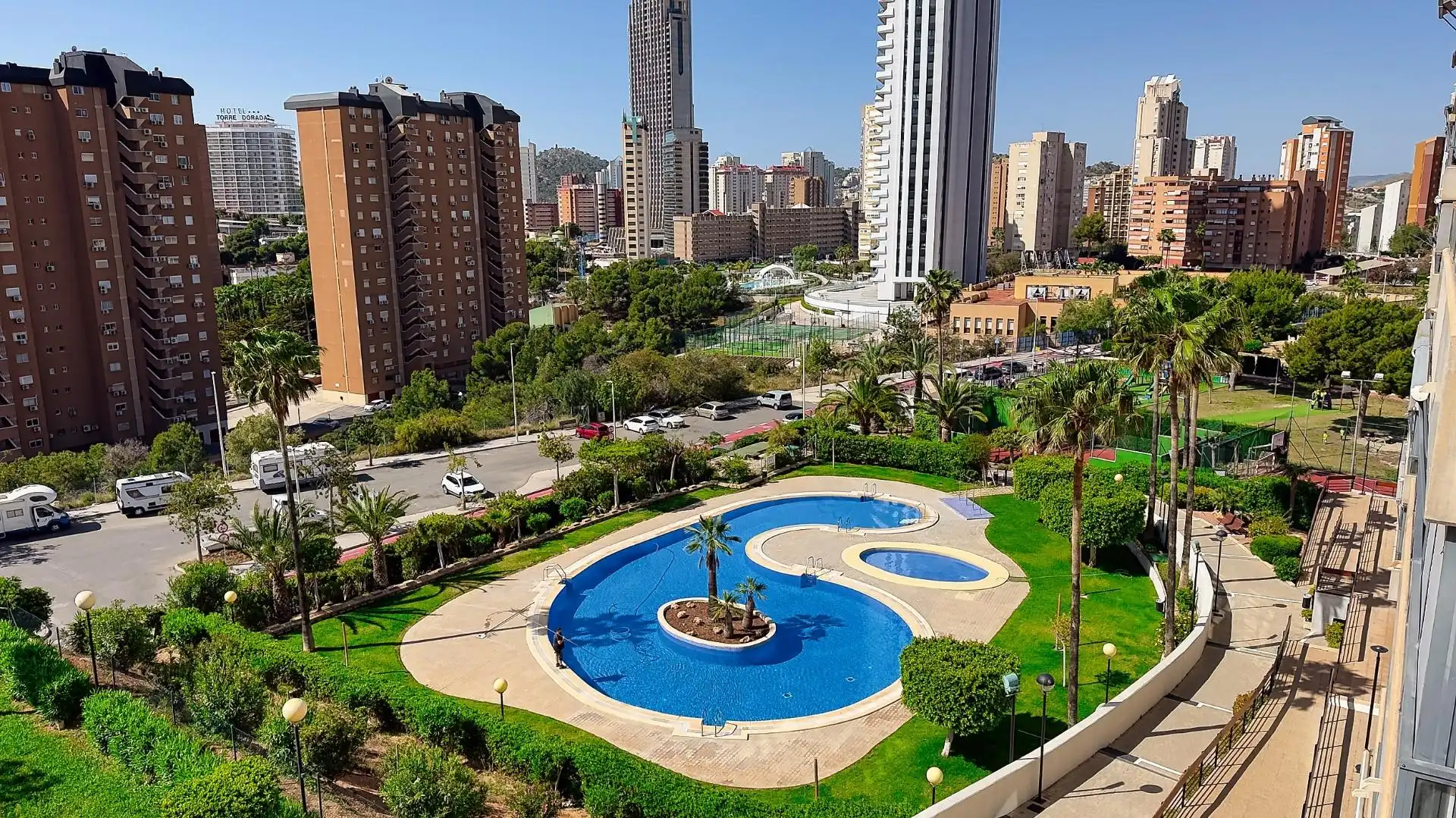 Piscina de Piso en venta en Benidorm con Aire acondicionado, Jardín privado y Terraza