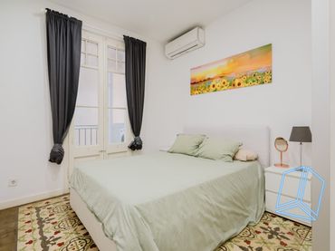 Appartamento con balcone in vendita a Carrer de Provença