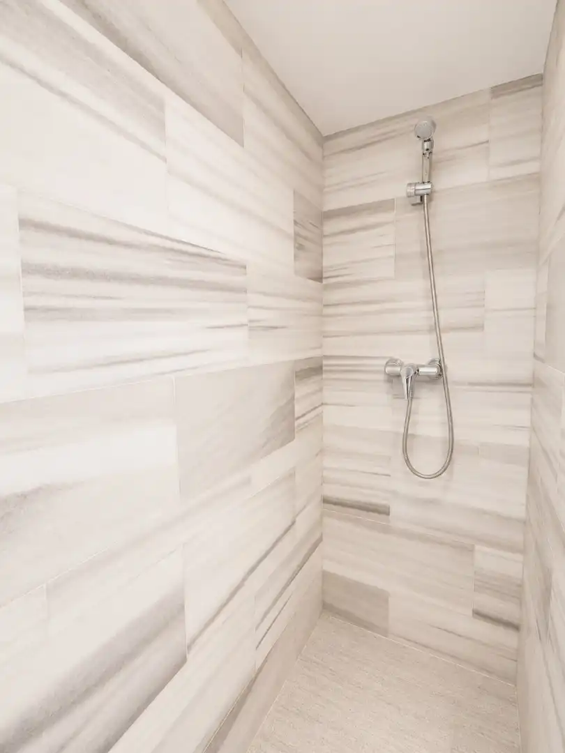 Baño de Piso de alquiler en Barcelona con Aire acondicionado, Calefacción y Parquet