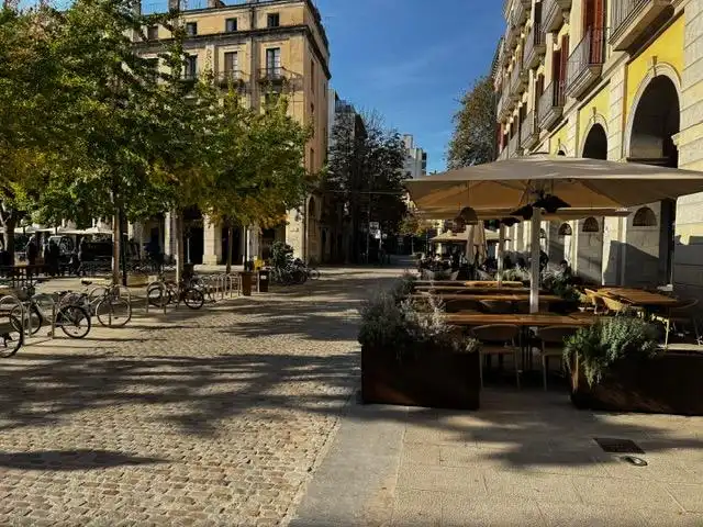 Außenansicht von Garage zum Verkauf in Girona