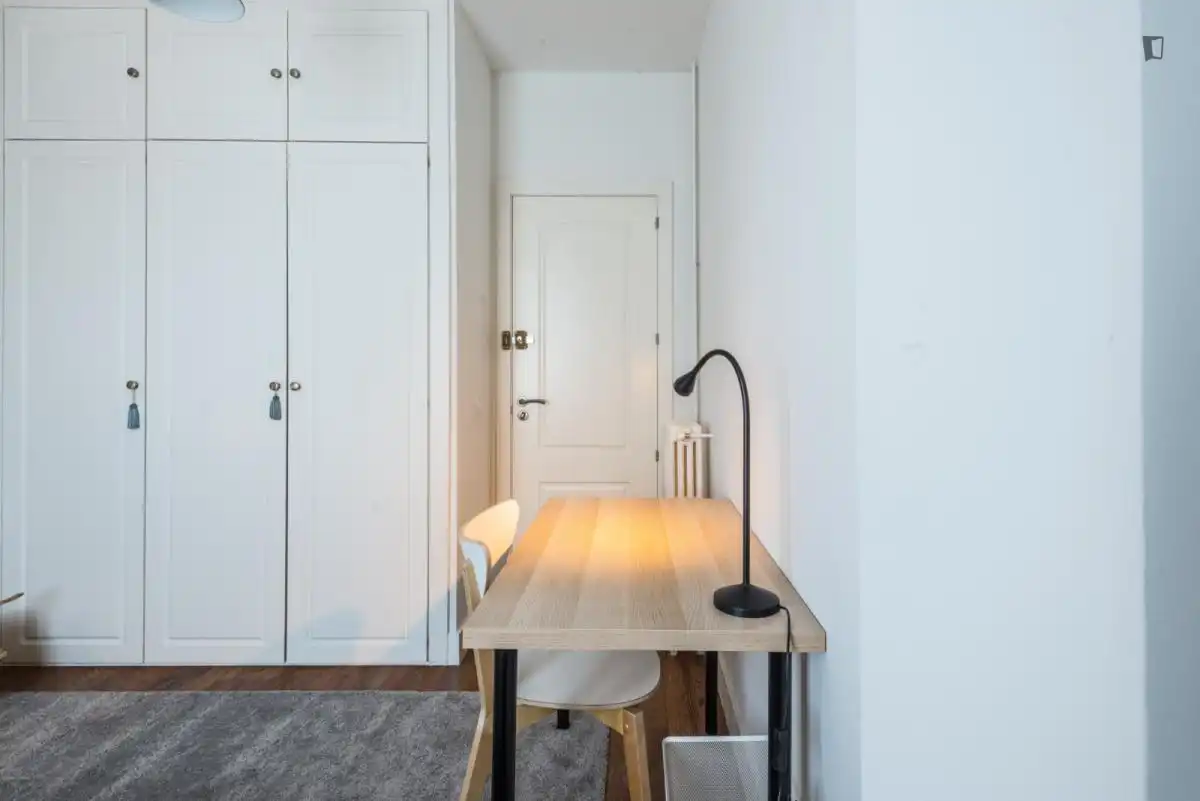Habitación de Apartamento para compartir en Madrid con Amueblado, Horno y Lavadora