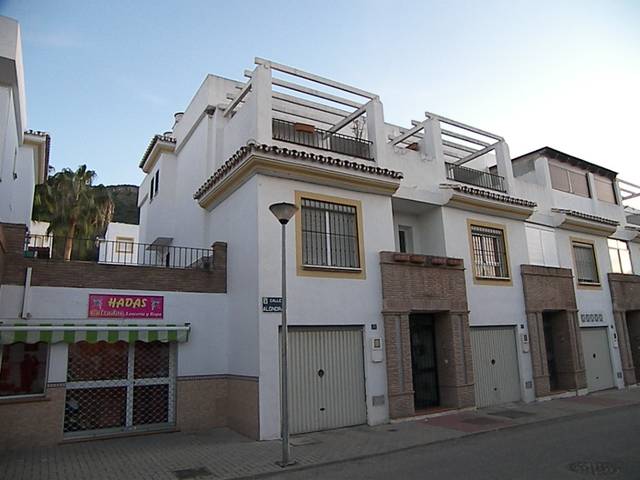 Casa adosada en Venta en AU-14 HUERTA PRIMERA en Cártama