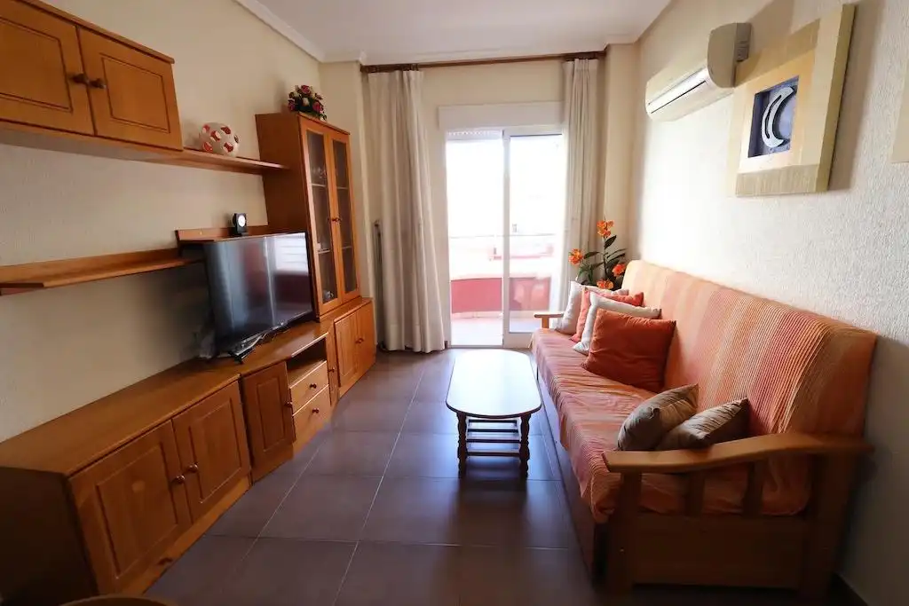 Sala de estar de Apartamento en venta en Torrevieja con Aire acondicionado, Trastero y Amueblado