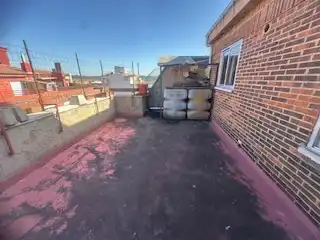 Außenansicht von Dachboden zum Verkauf in León Capital  mit Heizung, Parkett und Terrasse