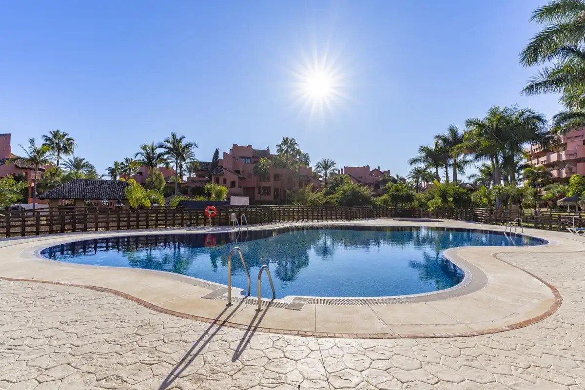 Apartamento con piscina en venta en Selwo, imagen 9