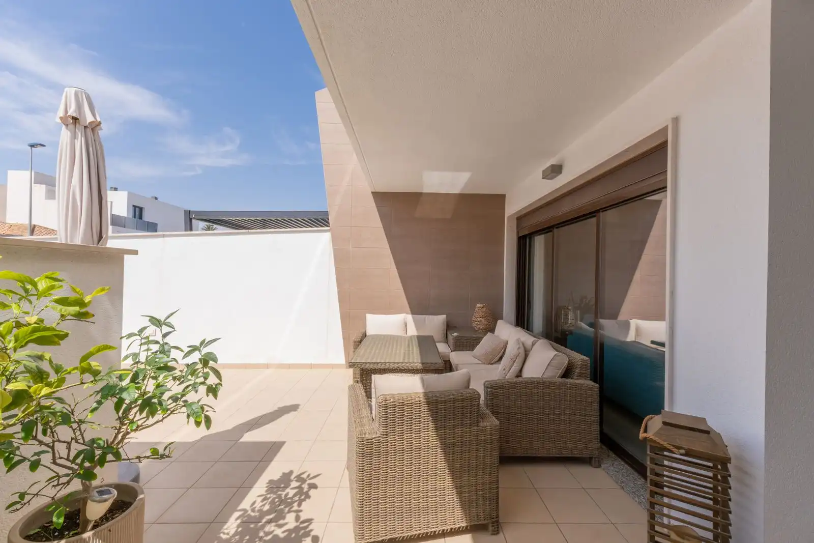 Terrasse von Wohnungen zum Verkauf in San Pedro del Pinatar mit Privatgarten, Terrasse und Balkon
