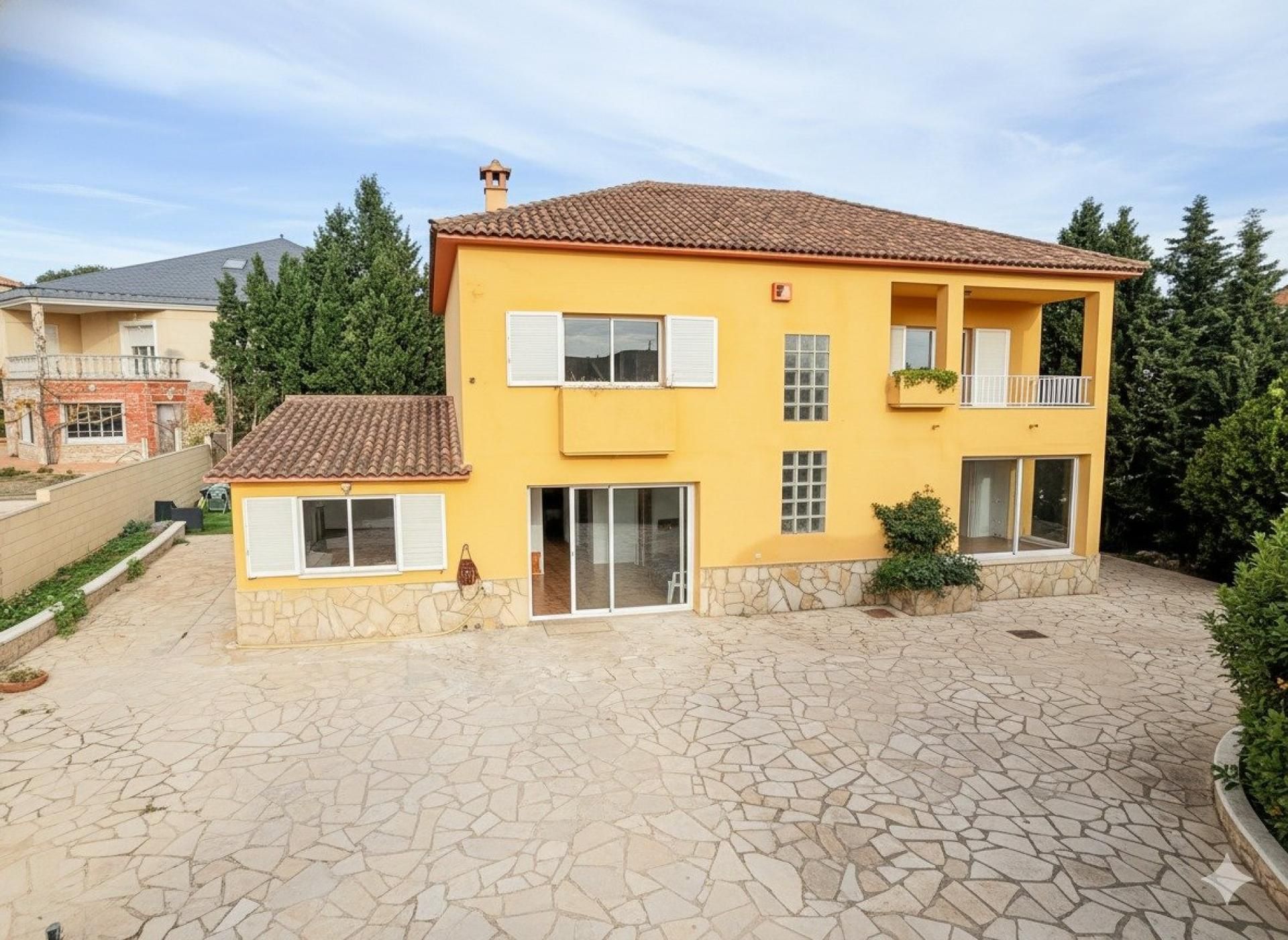 Exterior view of House or chalet for sale in Piera  with Heating, Terrace and Swimming Pool