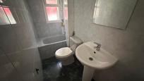 Bathroom of Flat for sale in  Madrid Capital