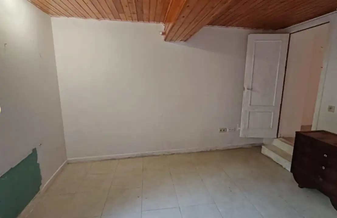 Casa adosada en venda en Cabanes (Girona) amb Balcó