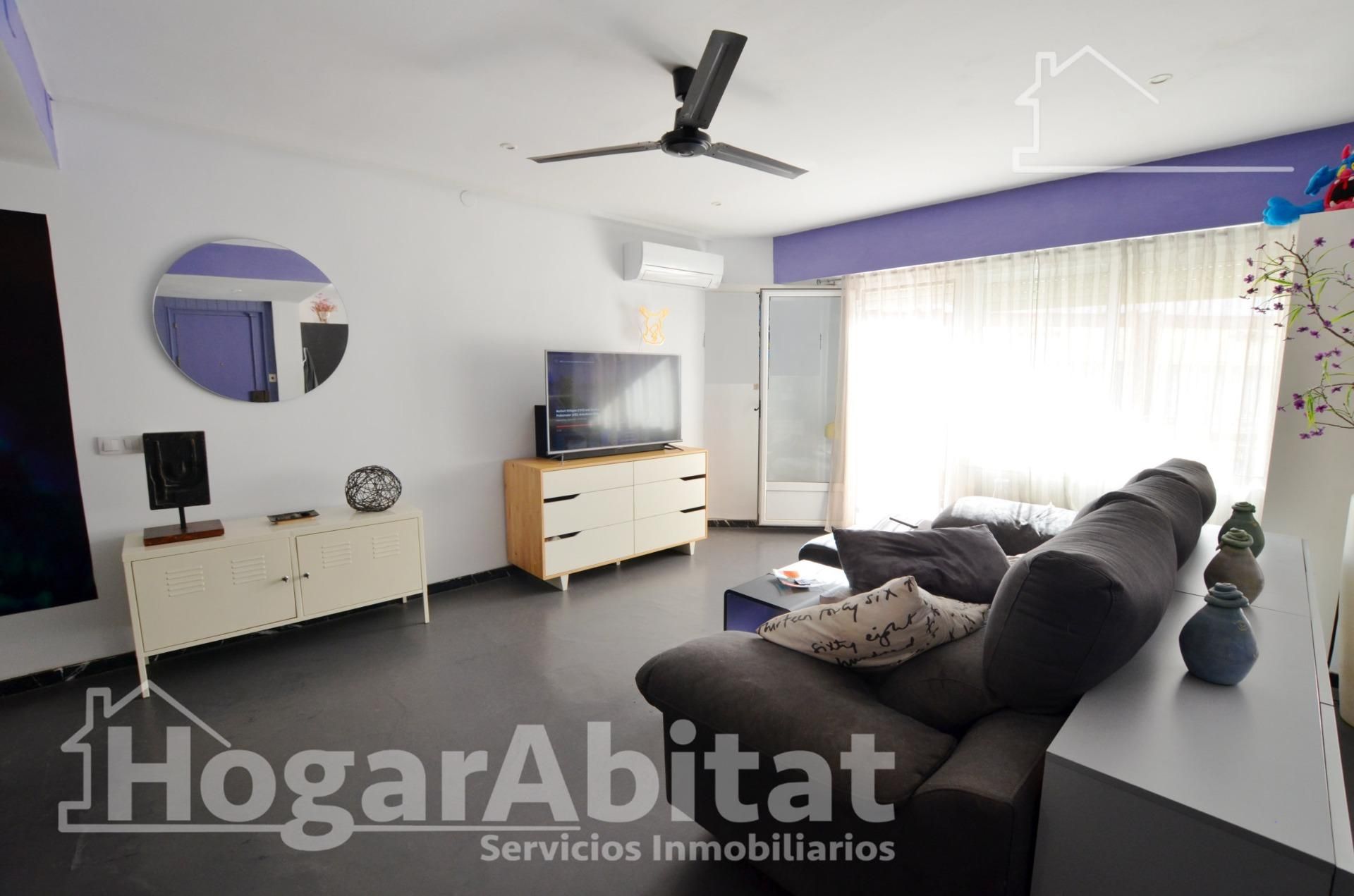 Living room of Flat for sale in Alicante / Alacant  with Air Conditioner, Heating and Balcony