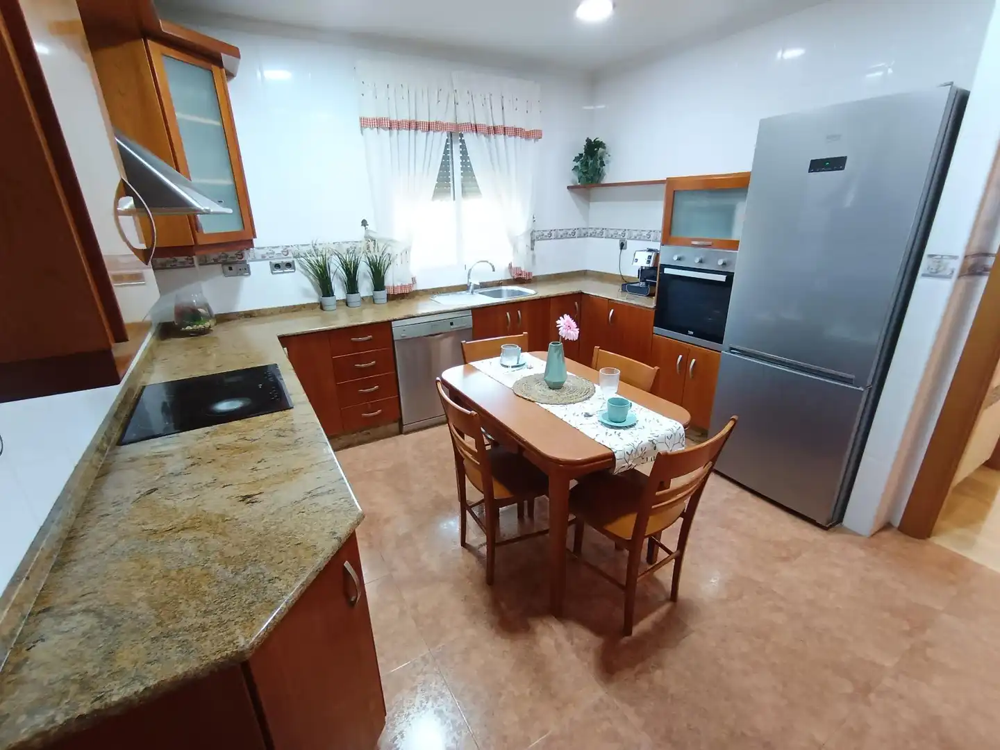 Cuina de Casa o xalet en venda en Murcia amb Aire condicionat, Calefacció i Jardí privat