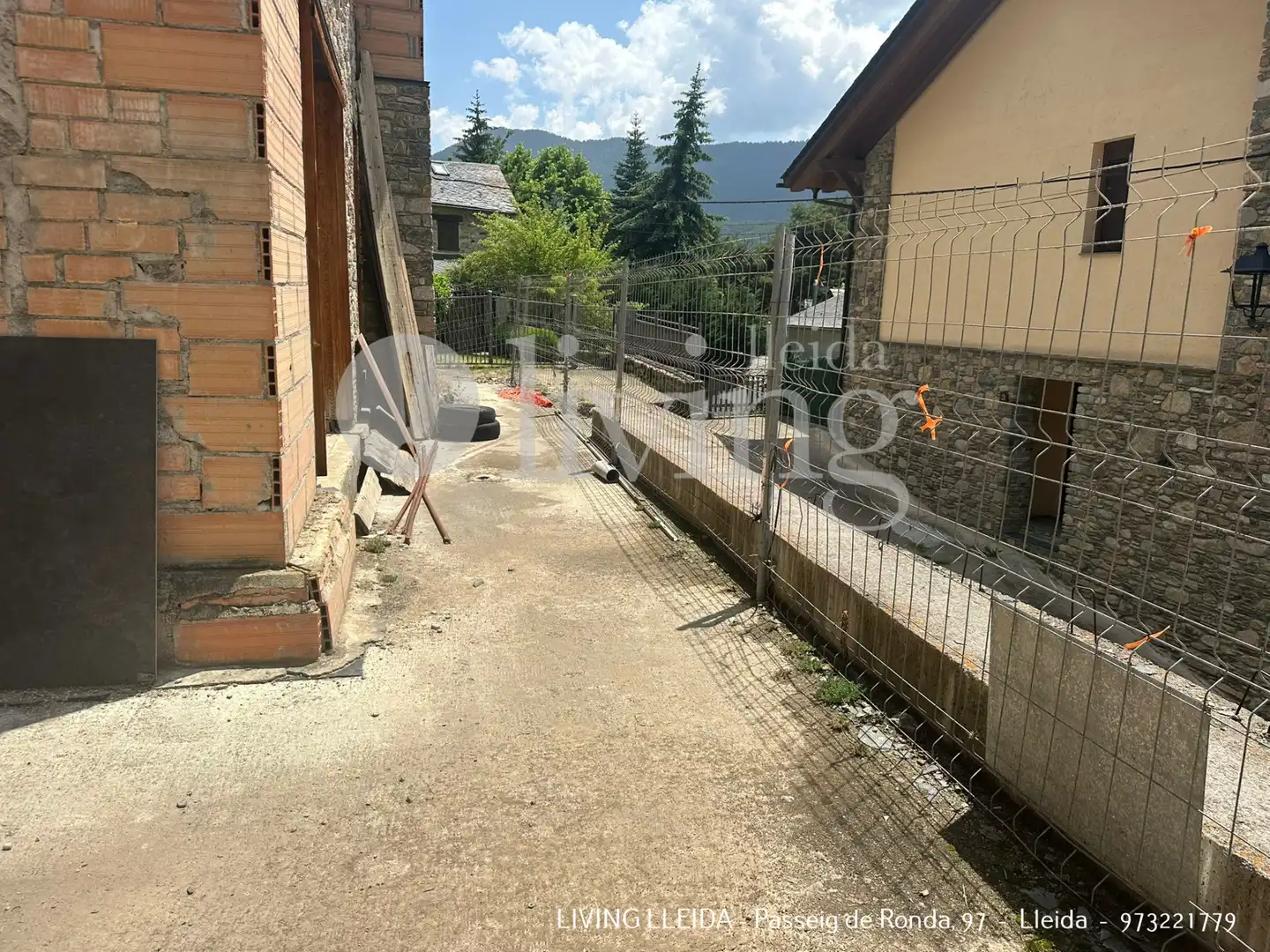 Flat for sale in Espot  with Air Conditioner, Heating and Parquet flooring