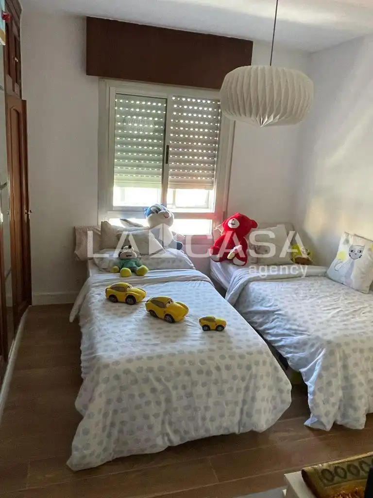 Piso en venta en Algeciras con Terraza, Horno y Lavadora