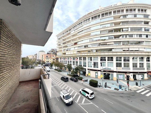 Vista exterior de Pis en venda en Marbella amb Calefacció i Terrassa
