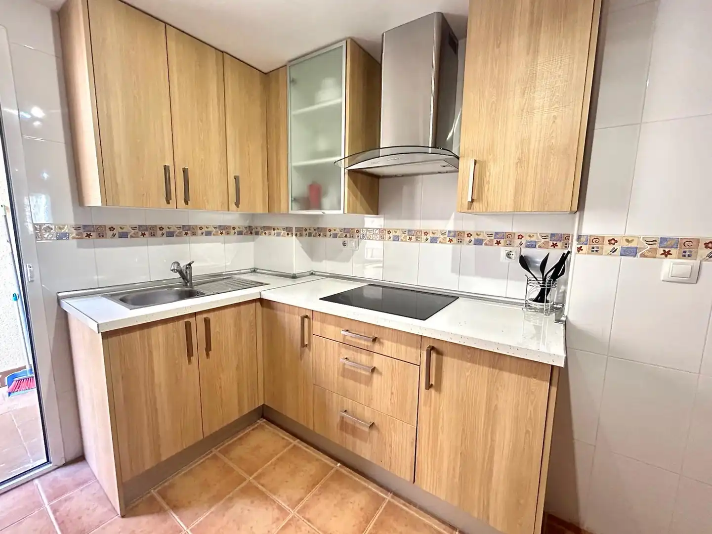Cocina de Piso en venta en Roquetas de Mar con Terraza, Amueblado y Piscina comunitaria