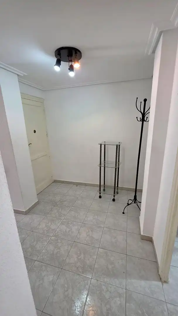 Flat with terrace to rent in Calle PELAYO, TOMAS, imagen 2