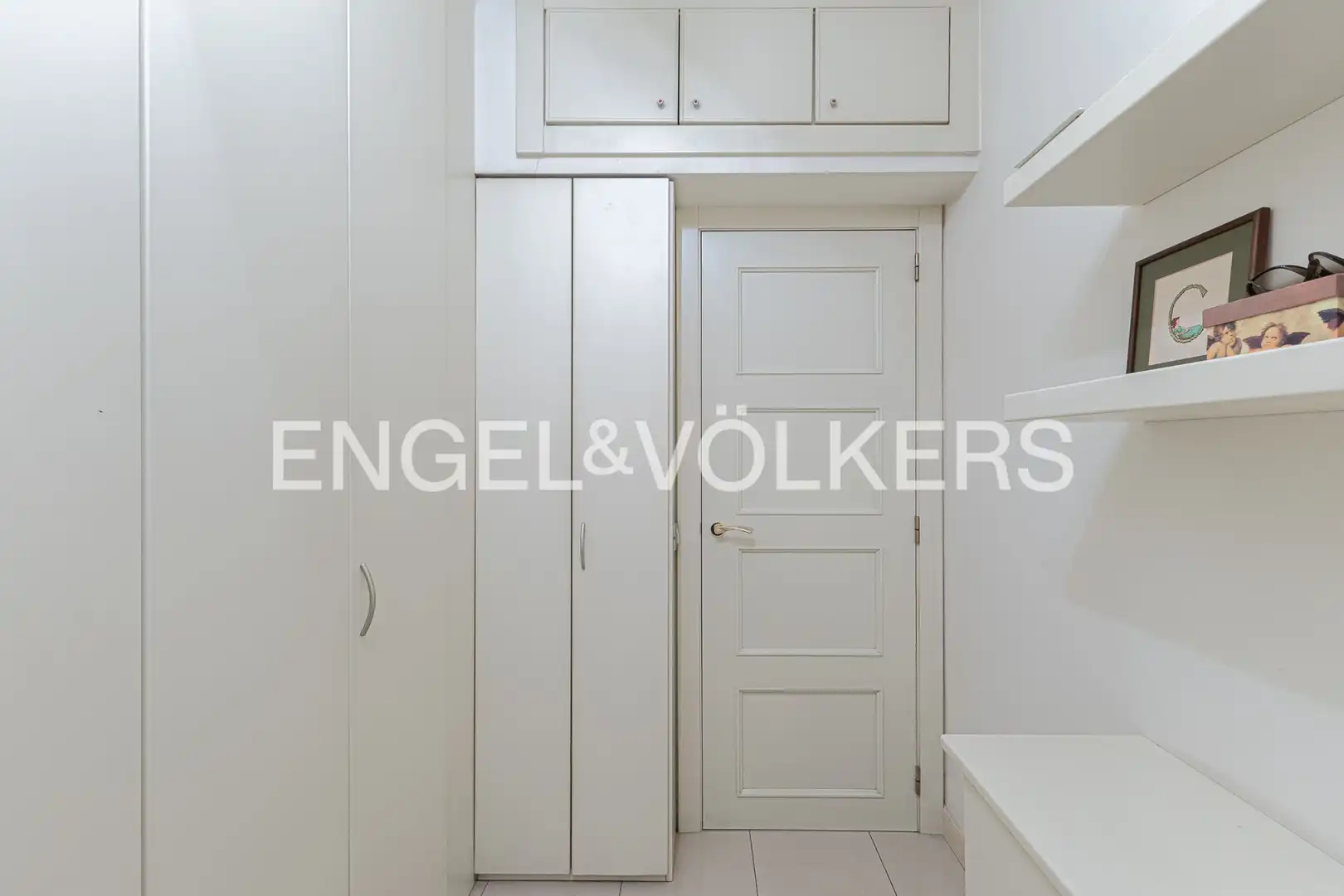 Flat for sale in Barcelona  with Air Conditioner, Heating and Private garden