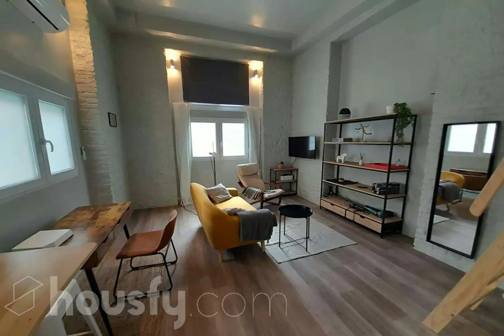 Living room of Flat for rent in Madrid  with Air Conditioner, Heating and Furnished