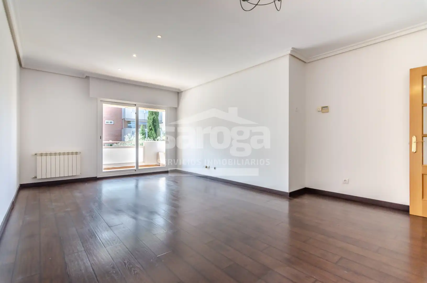 Sala d'estar de Pis en venda en Pozuelo de Alarcón amb Aire condicionat, Calefacció i Terrassa