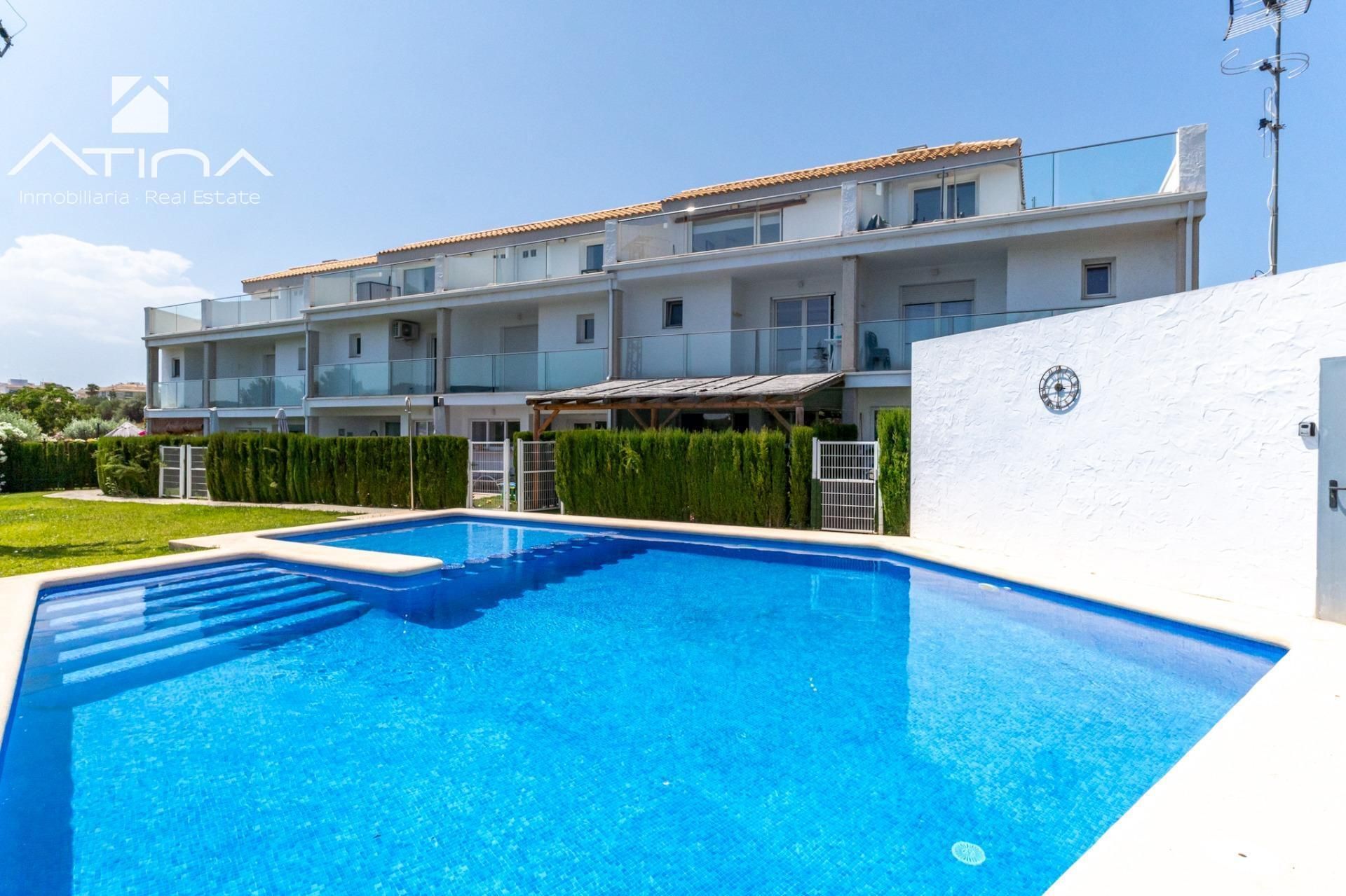 Piscina de Casa adosada en venda en Jávea / Xàbia amb Aire condicionat, Terrassa i Piscina comunitària