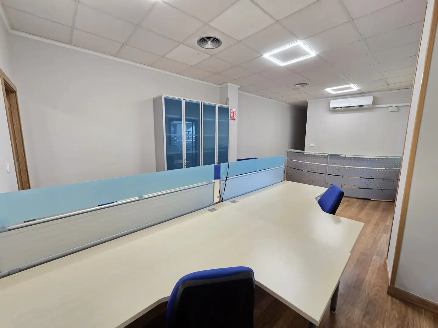 Local de alquiler en Torrevieja con Aire acondicionado, Parquet y Amueblado