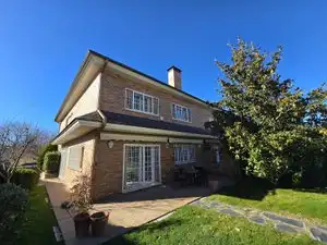 Außenansicht von Haus oder Chalet zum Verkauf in Pozuelo de Alarcón