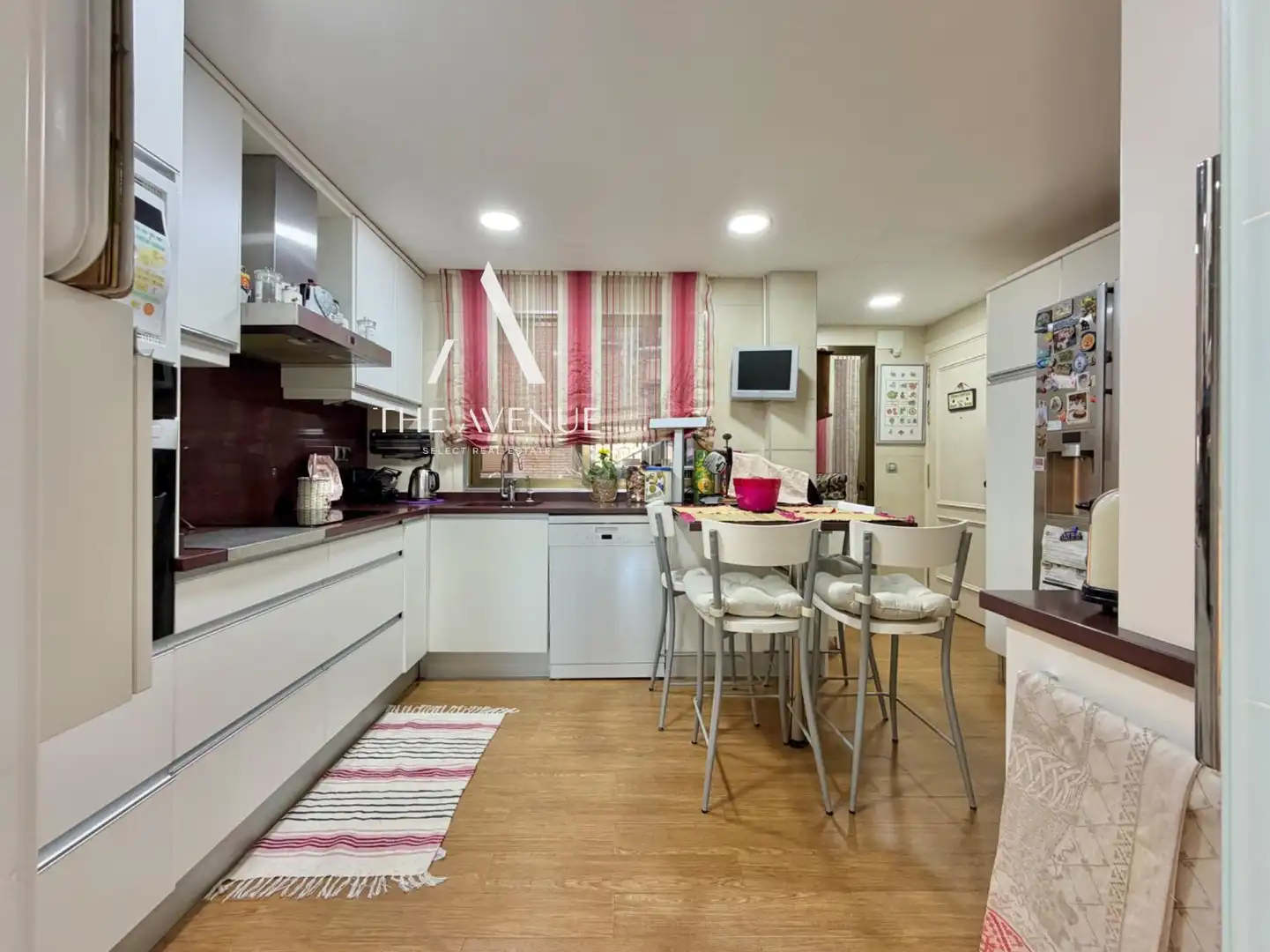 Kitchen of Flat for sale in Madrid  with Air Conditioner, Heating and Parquet flooring