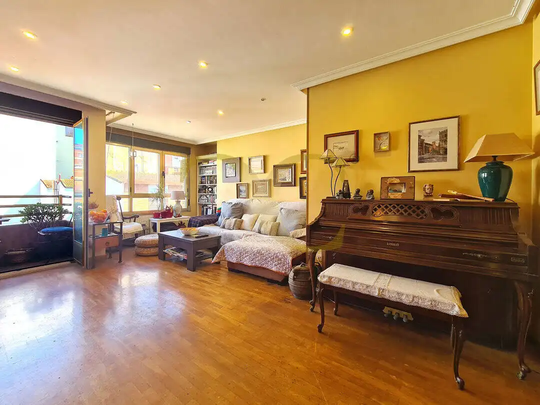 Wohnzimmer von Maisonette zum Verkauf in Gijón  mit Heizung und Terrasse