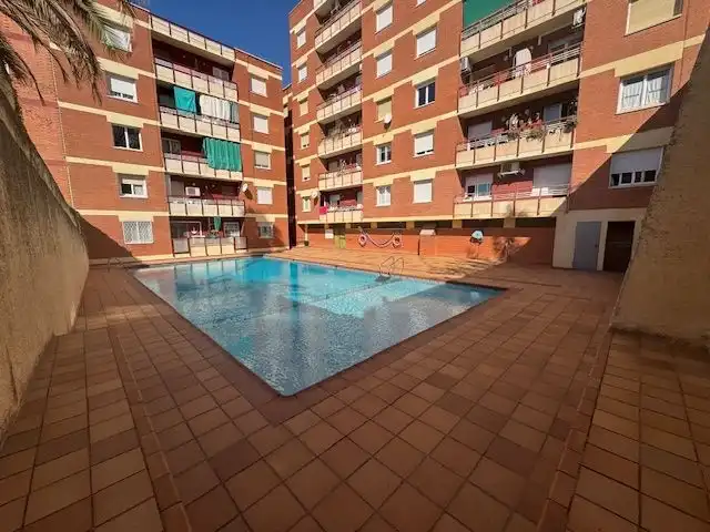 Piscina de Piso en venta en El Masnou con Aire acondicionado, Calefacción y Terraza