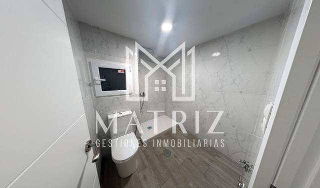 Piso en Venta en Calle del Diamante en Colonia Requena
