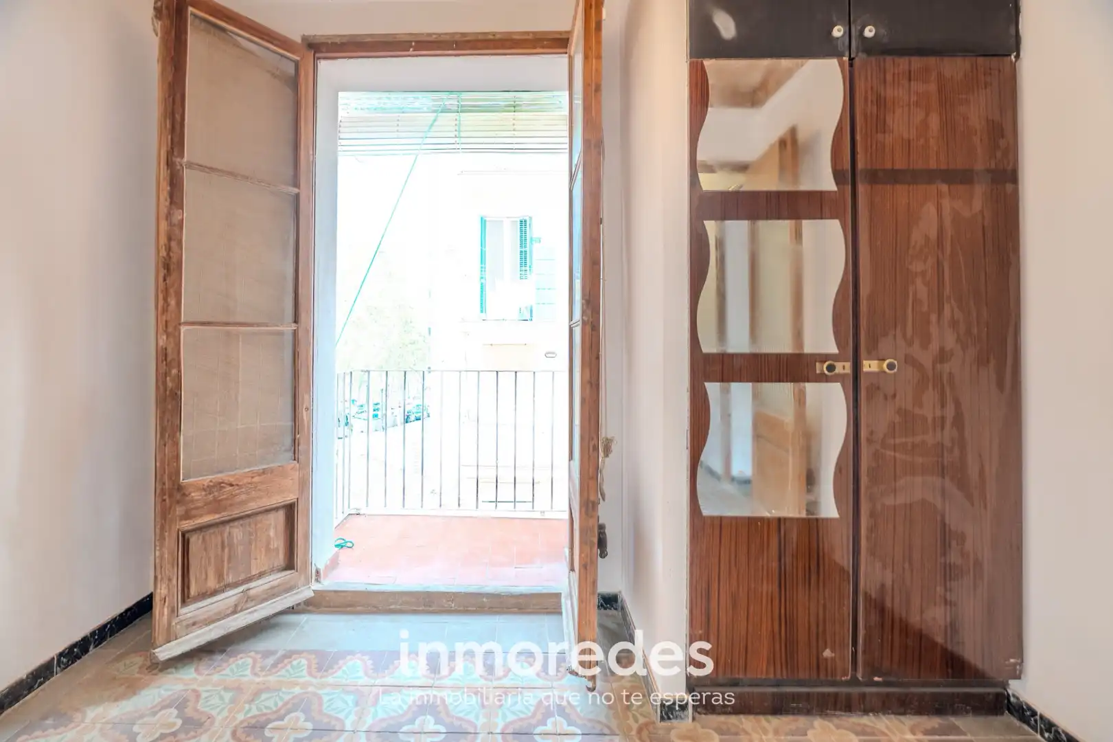 Vista exterior de Piso en venta en Barcelona con Balcón