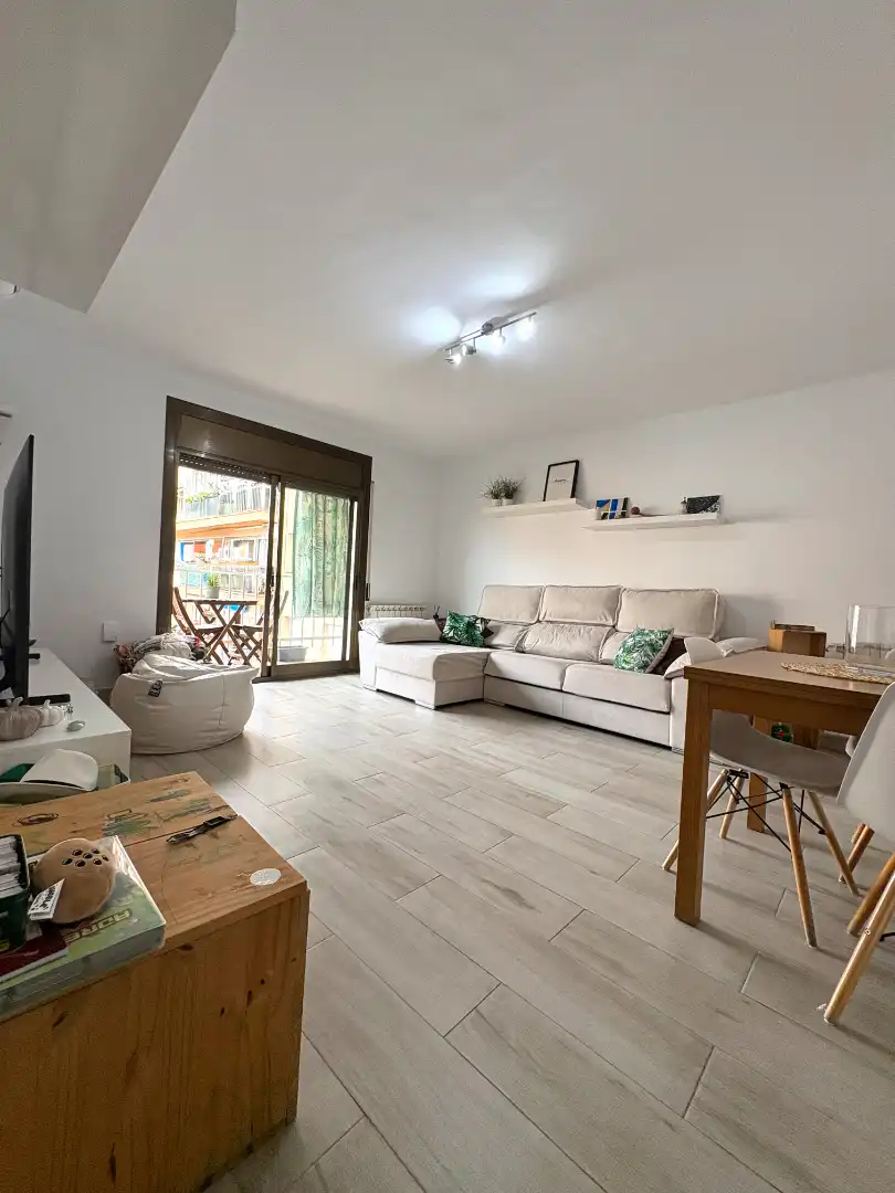 Sala d'estar de Pis en venda en Terrassa amb Aire condicionat, Calefacció i Parquet