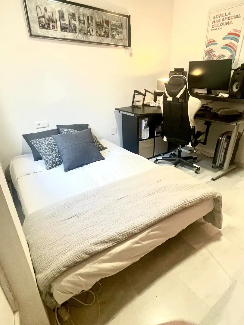 Schlafzimmer von Wohnung zur Miete in Centro