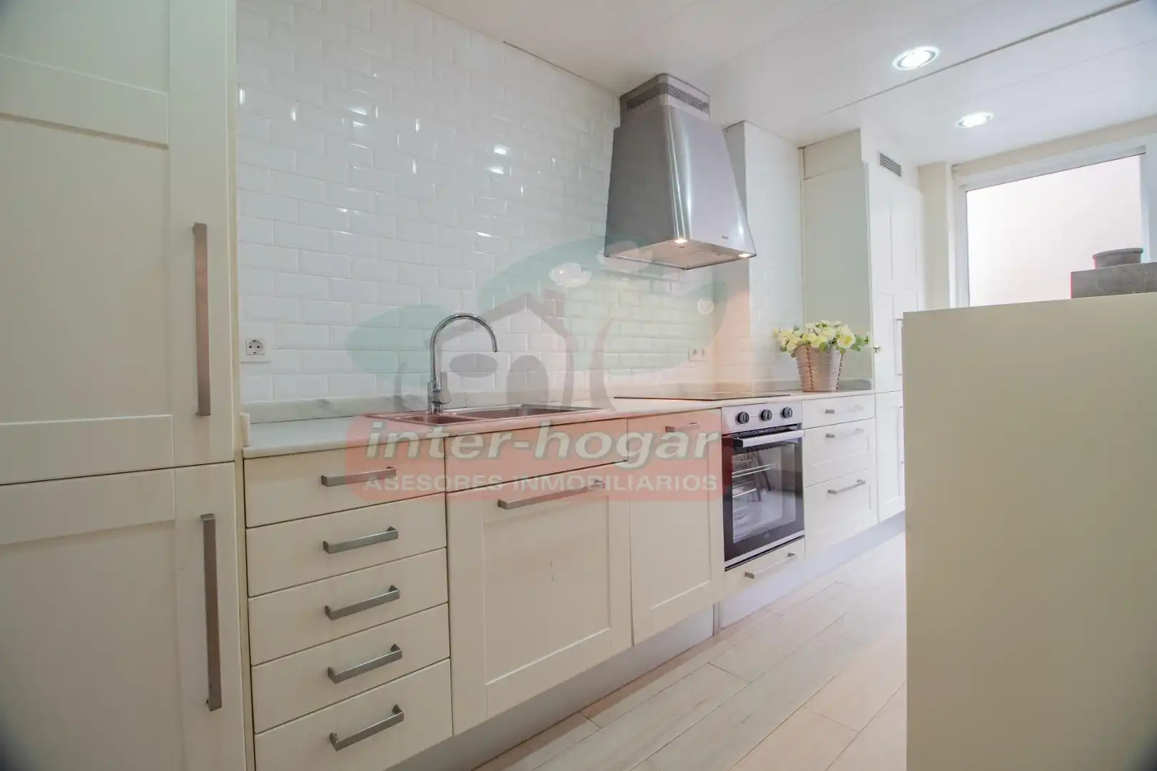Cuina de Apartament en venda en Badalona amb Aire condicionat i Parquet