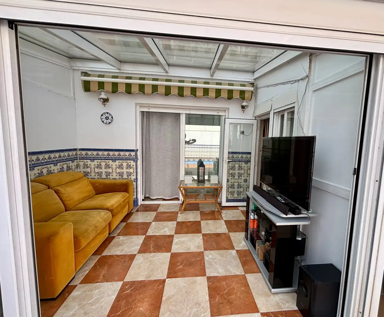 Jardín de Casa adosada en venta en Parla con Aire acondicionado, Calefacción y Jardín privado