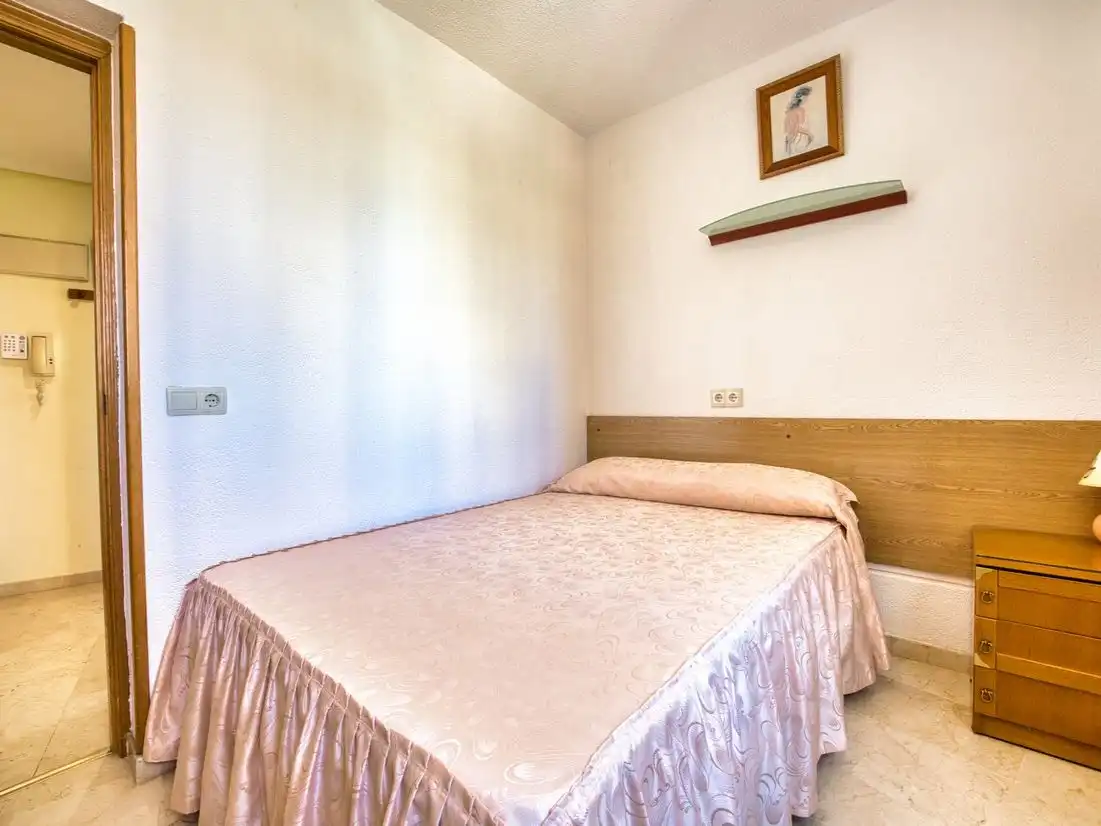 Apartamento con piscina en venta en Avenida del Municipi 12, imagen 10