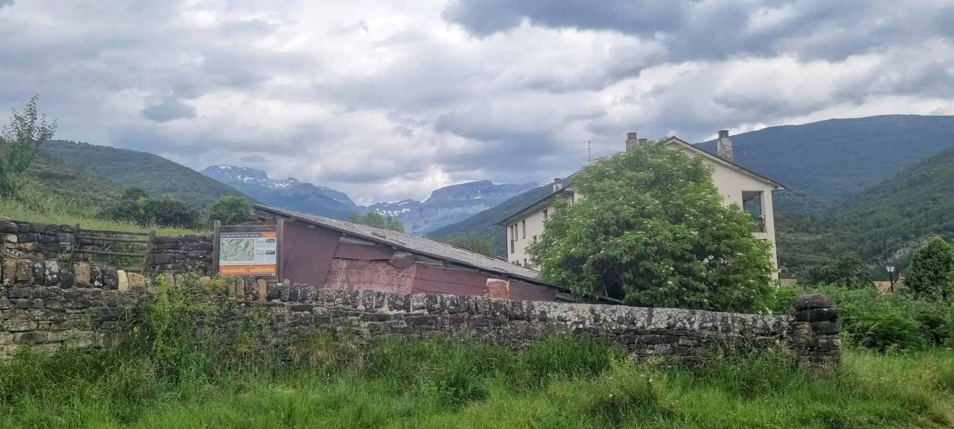 Exterior view of Residential for sale in Aragüés del Puerto