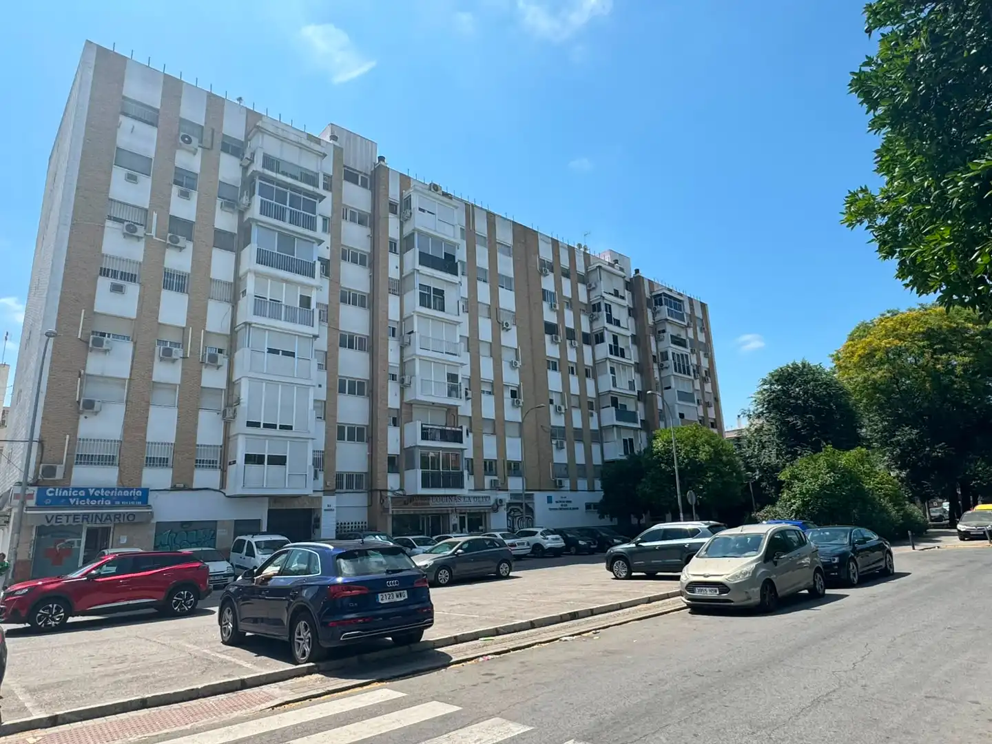 Vista exterior de Piso en venta en Sevilla con Aire acondicionado y Terraza