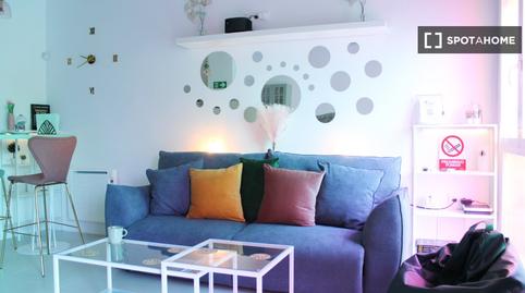 Photo 2 of Study to share in Lucero, Madrid