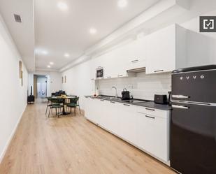 Kitchen of Flat to rent in  Barcelona Capital  with Air Conditioner, Heating and Furnished