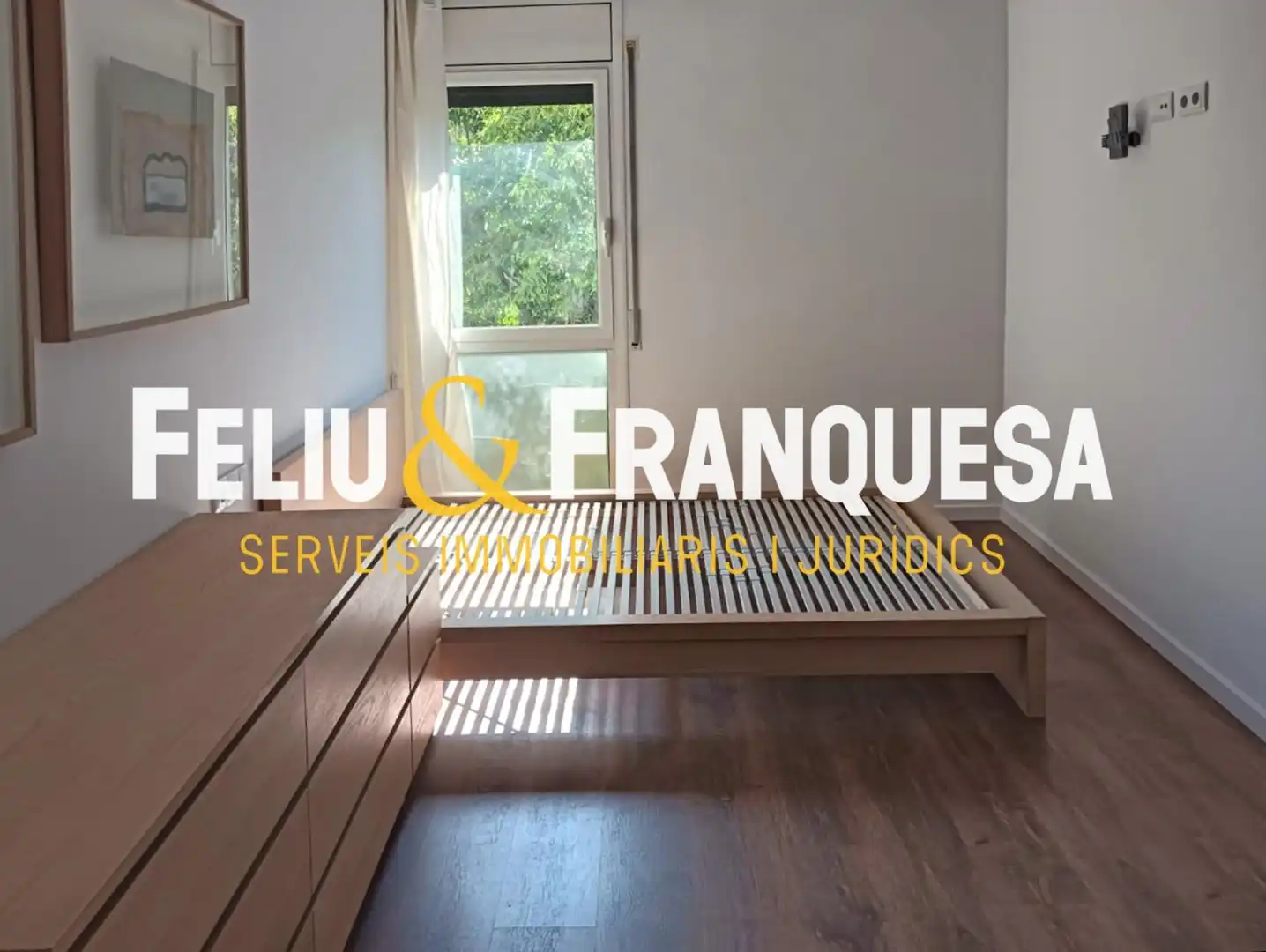 Habitación de Piso en venta en Sabadell con Calefacción, Piscina y Amueblado