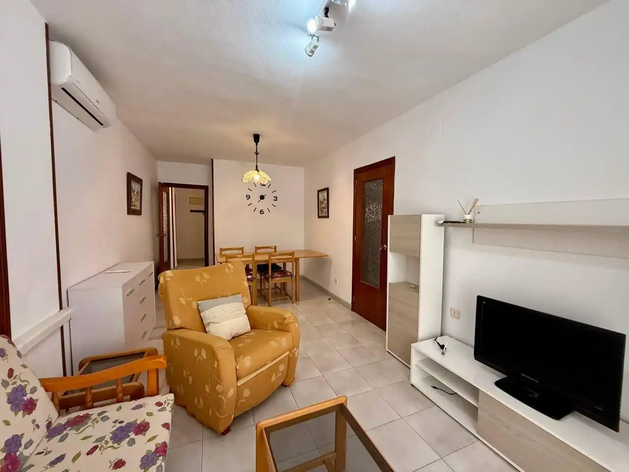 Sala de estar de Apartamento en venta en Torrevieja con Calefacción