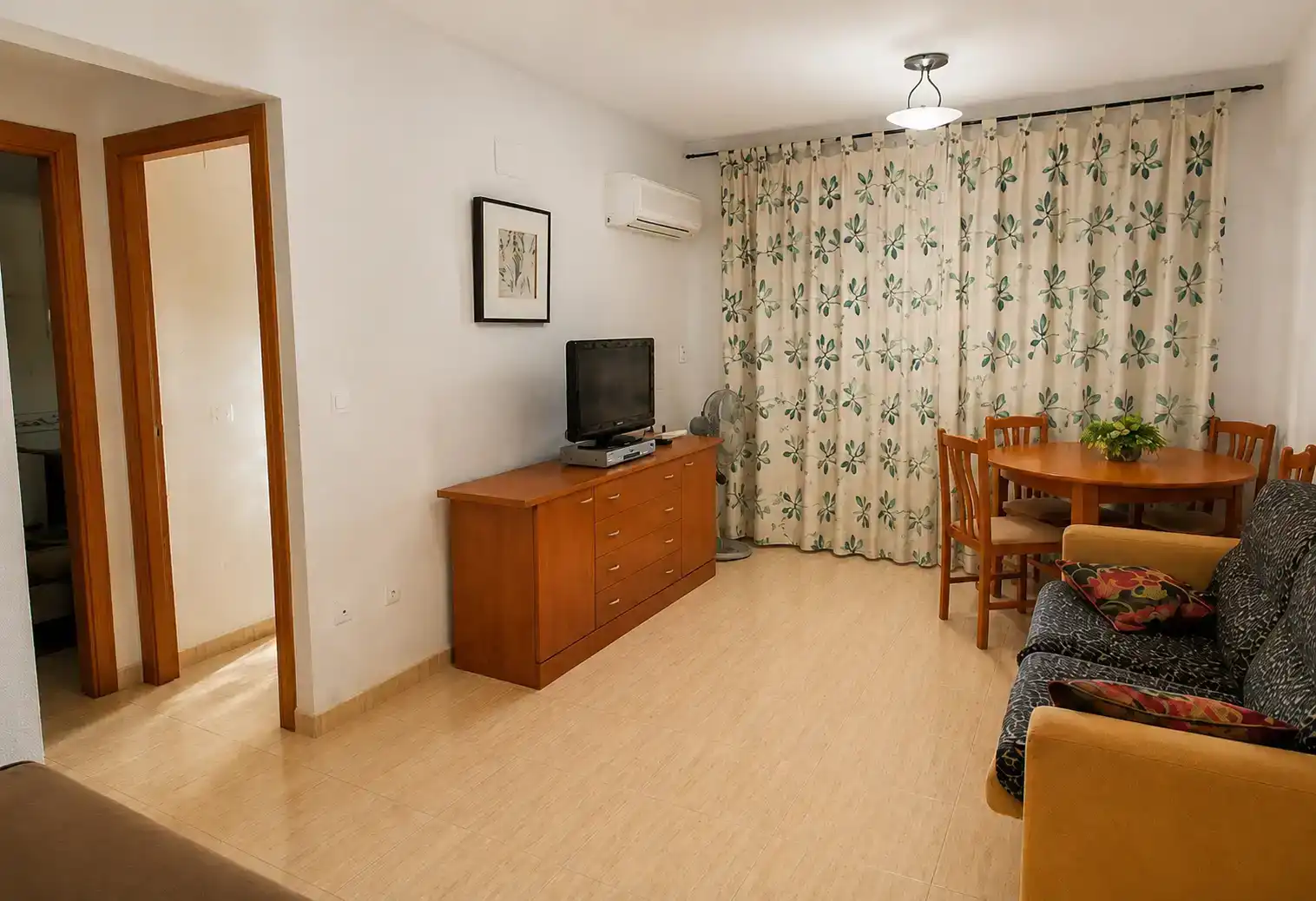 Sala d'estar de Apartament en venda en Oropesa del Mar / Orpesa amb Aire condicionat, Piscina i Balcó