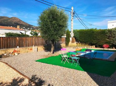Haus mit Pool zum Verkauf in Calle Urgell