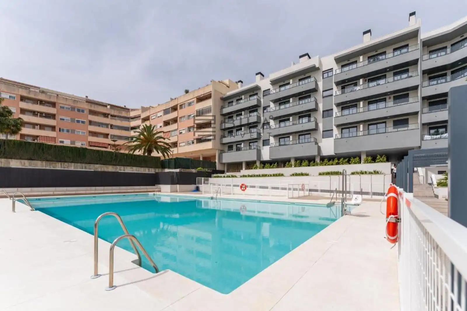 Piso con piscina en venta en Suite Mijas