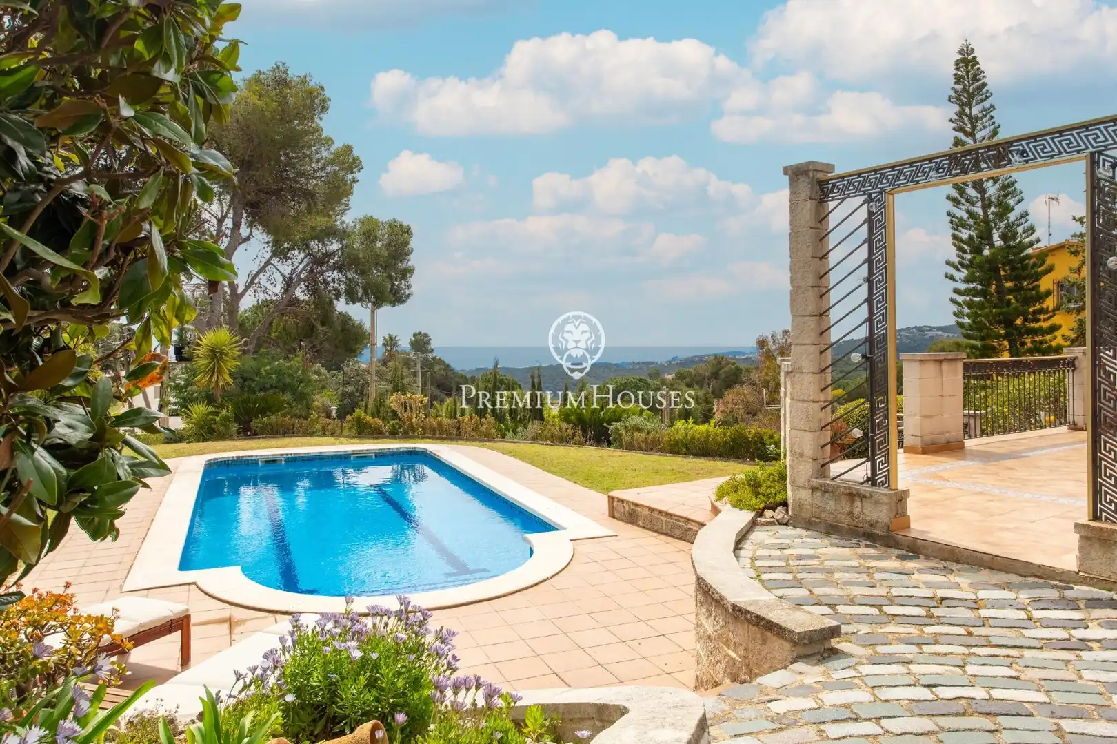 Schwimmbecken von Haus oder Chalet zur Miete in Sant Cebrià de Vallalta mit Heizung, Privatgarten und Schwimmbad