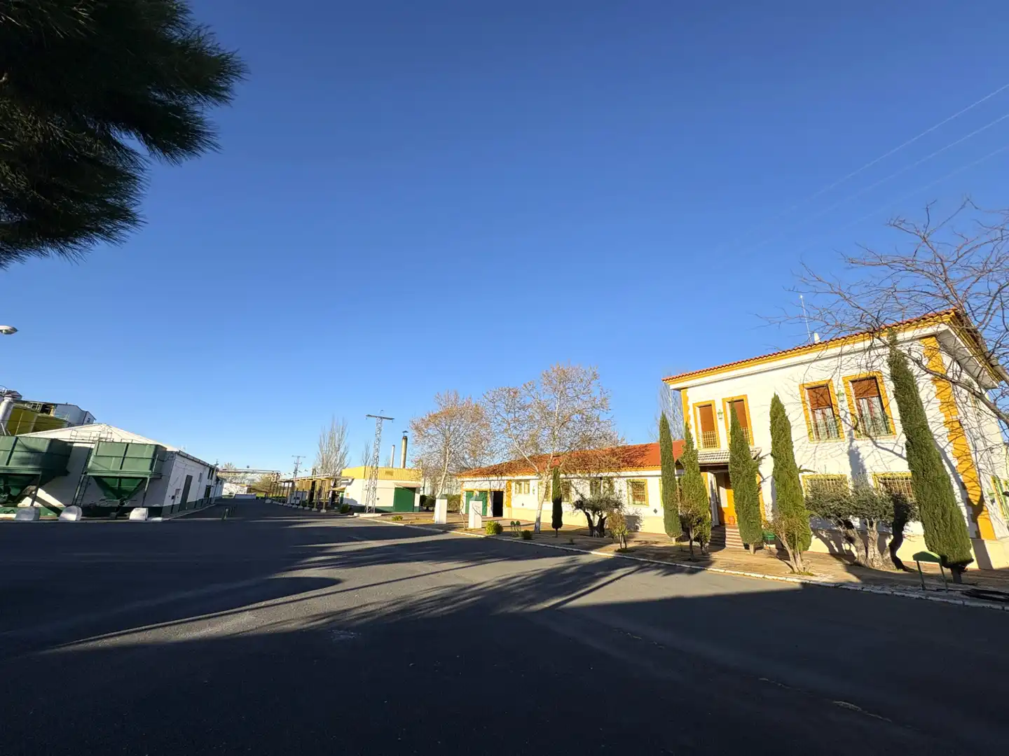 Vista exterior de Nave industrial en venta en Cedillo del Condado con Alarma