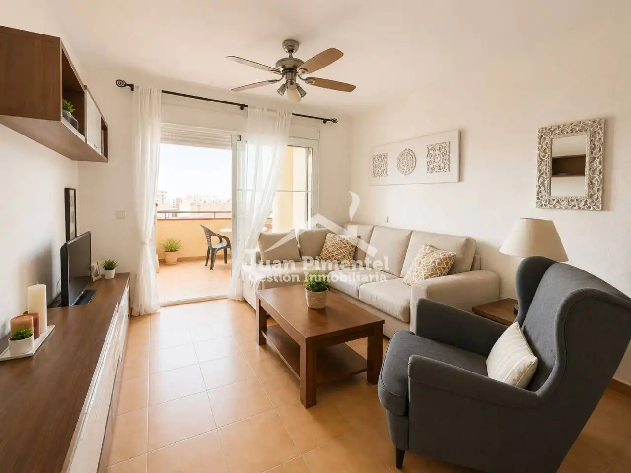 Sala d'estar de Àtic en venda en Estepona amb Terrassa, Traster i Balcó