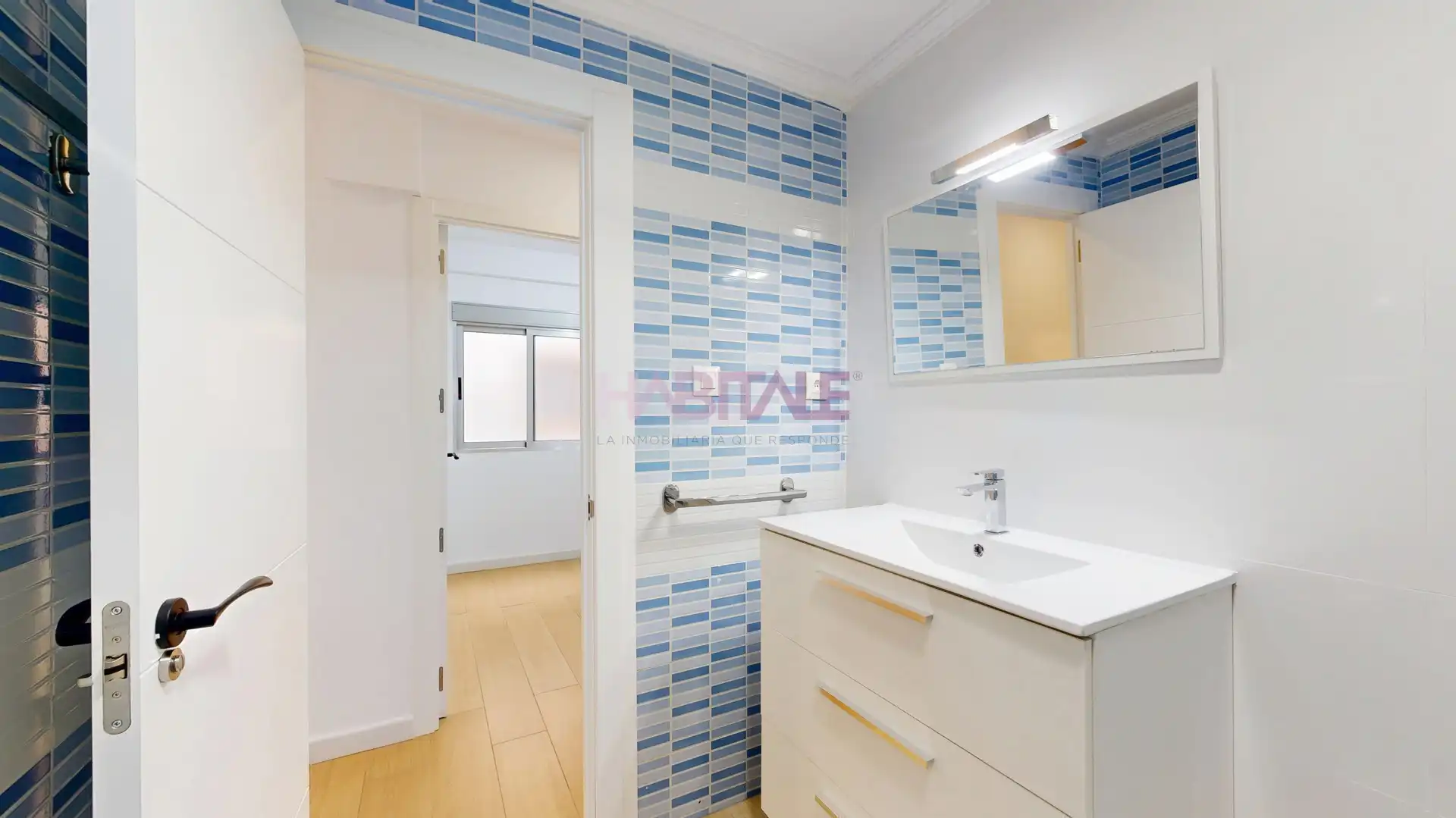Baño de Piso en venta en Torrent con Amueblado